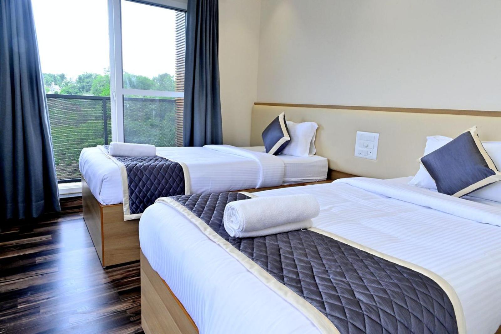 Hometown Sharu'S Inn A Luxury Hotel Chikmagalūr Екстериор снимка